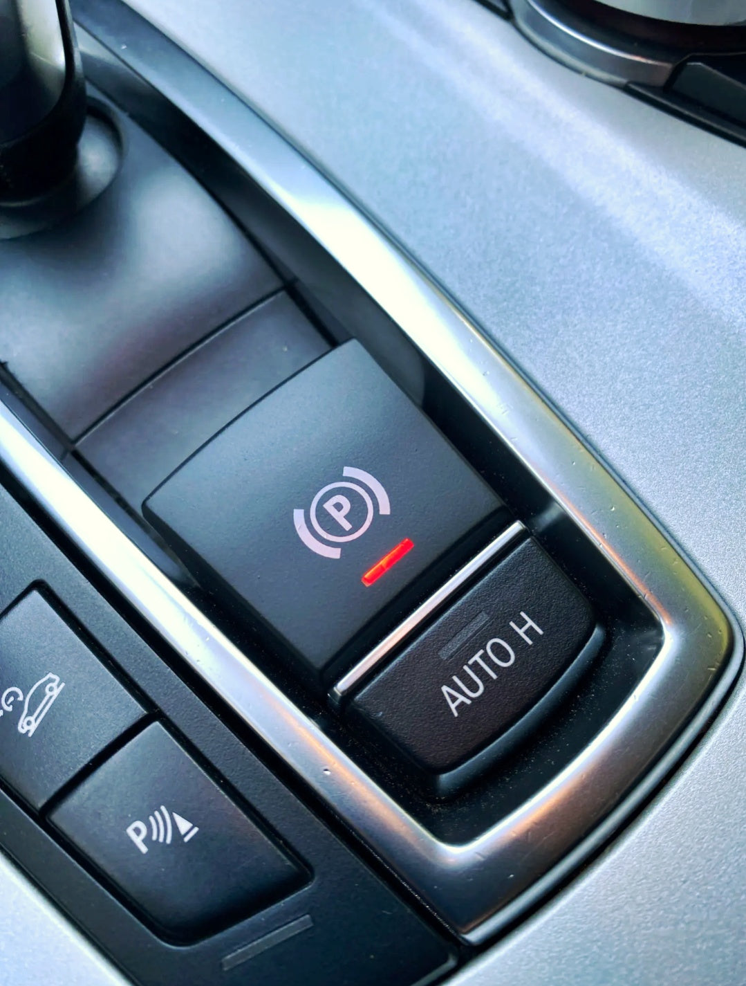 Parking brake and Auto Hold buttons repair kit for BMW X6 F16 (2014 - 2018) BMW Euro Premium Parts